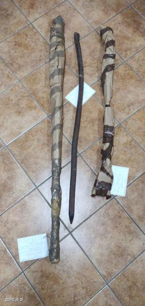 Mieszkaniec Wieliczki łomem zaatakował policjantów