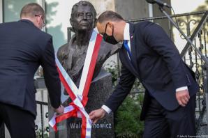 [VIDEO] Polityczne spotkania Prezydenta w Kijowie