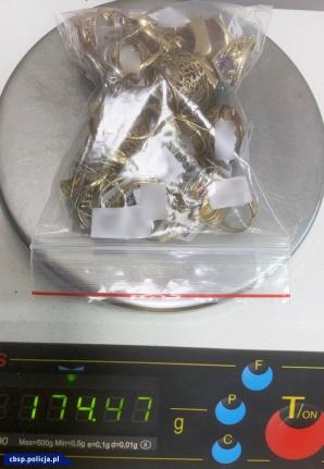 Zabezpieczone udziały w stacji paliw - uderzenie w kolejny odłam grupy