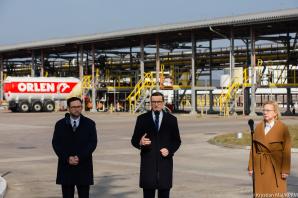 [VIDEO] Premier Mateusz Morawiecki: dzisiaj przedstawiamy najbardziej radykalny w Europie plan odejścia od rosyjskich węglowodorów