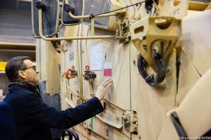 [VIDEO] Polska z nowoczesną technologią wojskową. Sprzedamy 100 Rosomaków Ukrainie