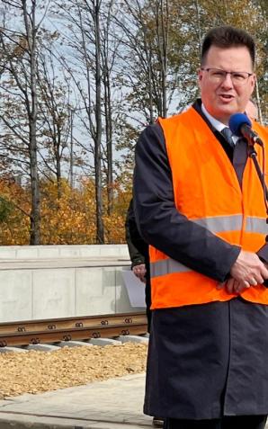Za rok pociągiem do lotniska w Pyrzowicach