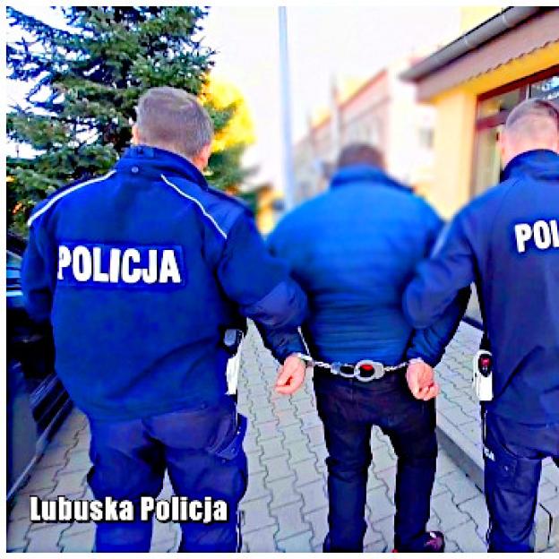 [VIDEO] Kradzionym samochodem pędził ponad 160 km/h w terenie zabudowanym. Policyjny pościg zakończony zatrzymaniem 40-latka