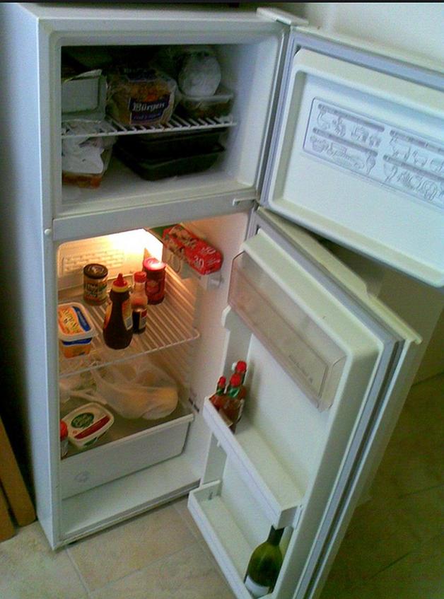 W lodówce miał 0,5 kg marihuany, a w pokoju uprawiał konopie