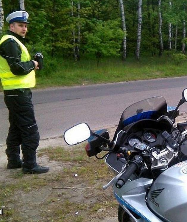 Katowice: Będąc po służbie, uratował 4-tygodniową Weronikę