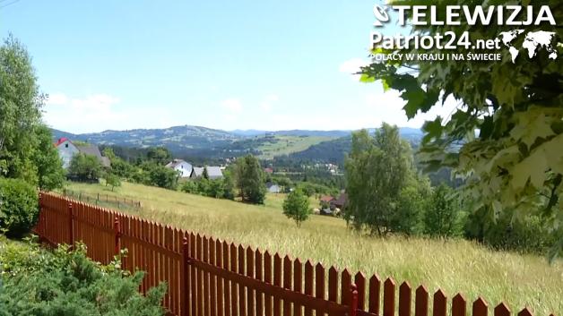 [VIDEO] Pandemia zwiększyła zainteresowanie wynajmem domków letniskowych. Polacy szukają miejsc na wyłączność z możliwością wykorzystania bonu turystycznego