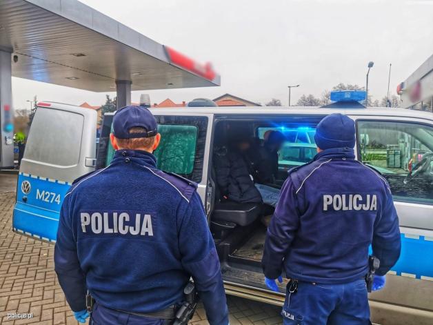 Dwóch uzbekistańczyków przewoziło ośmiu obywateli Iraku