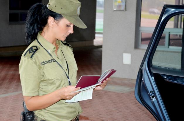 Nękał, nękał i wpadł na lotnisku