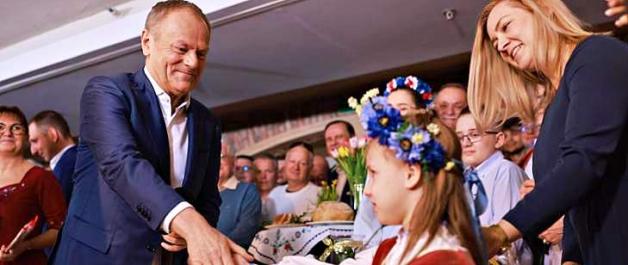 [VIDEO] W Wielką Sobotę Donald Tusk uczestniczył w świątecznym spotkaniu z przedstawicielami Zrzeszenia Kaszubsko-Pomorskiego