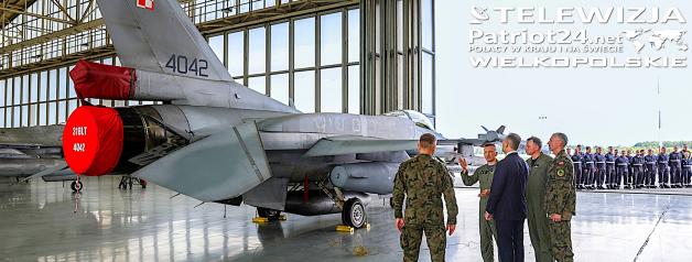 [VIDEO] Prezydent Karol Nawrocki w bazie w Krzesinach po rosyjskiej prowokacji dronami nad Polską