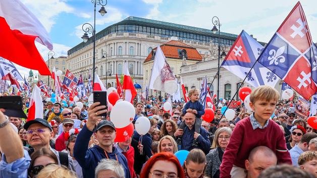 [VIDEO] Narodowy Marsz Życia z udziałem Prezydenta Karola Nawrockiego